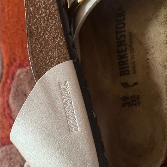 Birkenstock Catalinia 39 Cream Metallic Sandals with Gold Buckle - Picture 4 of 5